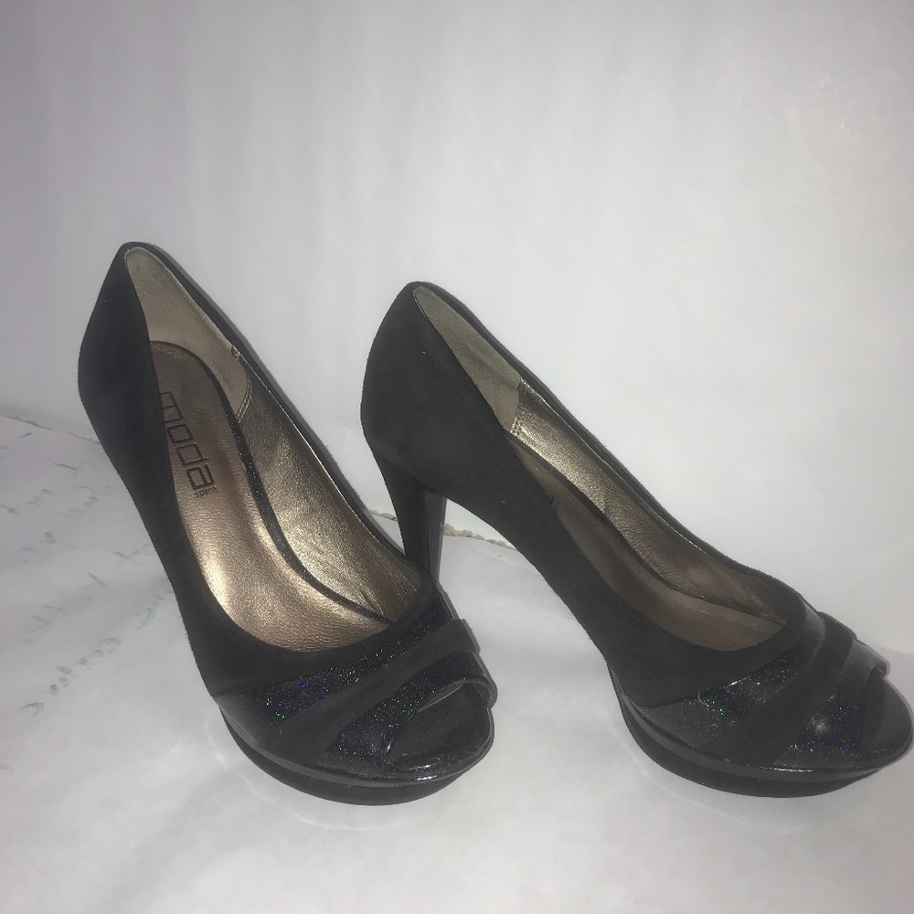 Black pumped heels